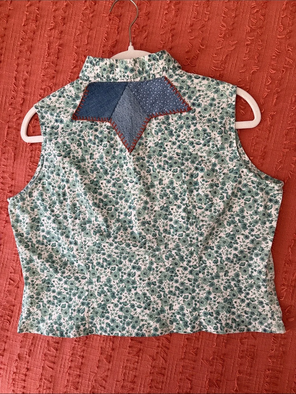 Applique and hand embroidered western star patchwork cotton tank - Picture 6 of 10